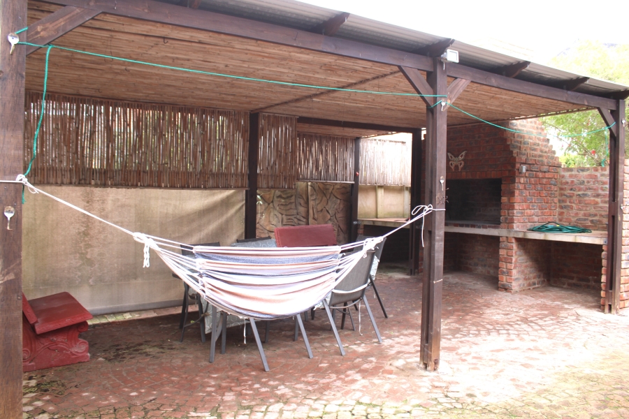 4 Bedroom Property for Sale in Stilbaai Wes Western Cape
